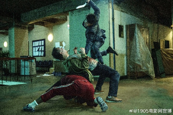 《怒之拳》:谢苗与乔·塔斯利姆主演新派武侠惊悚片独家预告 《怒之拳》:谢苗与乔·塔斯利姆主演新派武侠惊悚片独家预告