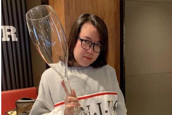 王浪胃仙真实身份大起底，男扮女装还是吃播噱头？深度解析