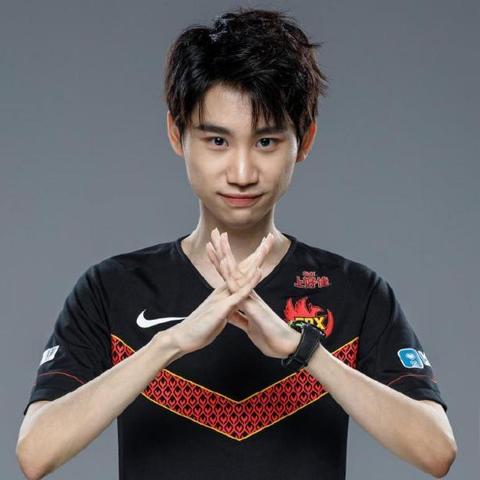 独家揭秘，传奇世界官网下载后新手如何快速起飞？