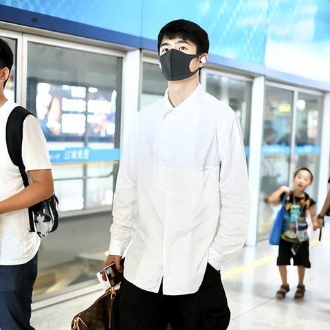 医生救睡着男子怎么救?昏迷唤醒机制与治疗全攻略 医生救睡着男子怎么救?昏迷唤醒机制与治疗全攻略