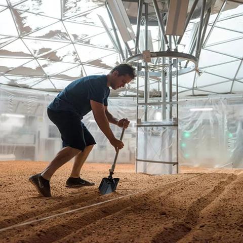 安迪·威尔食人玩笑为何遭删？拯救计划电影删减内幕