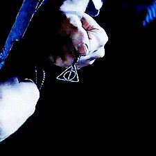 哈利波特死亡圣器类型全解，老魔杖与复活石回响怎么选？