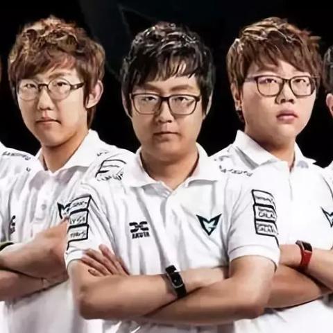 皇族VS OMG，LPL宿敌对决，深度拆解顶级运营与团战博弈