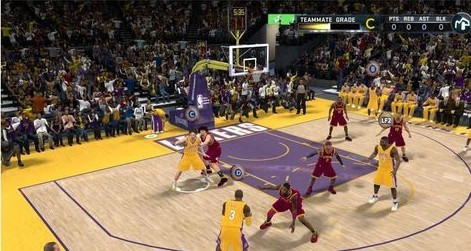 NBA 2K11转身技巧，掌握半转身与背身操作的实战指南