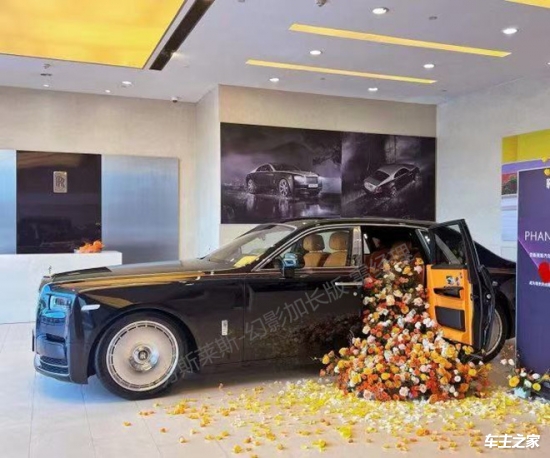 2026上海满钻劳斯莱斯幻影盘点，高阶载具皮肤实战测评