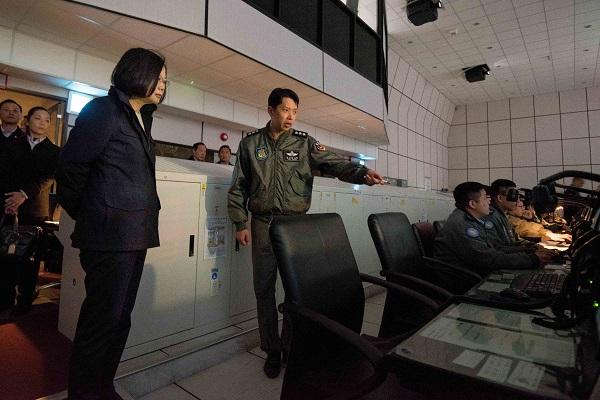 空战世纪平民怎么玩？揭秘2026年T0战机搭配与资源分配术